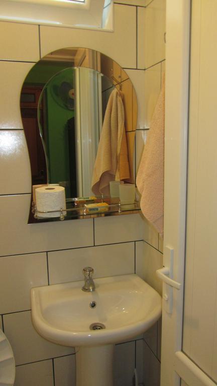 Suliko Guest House Batoemi Kamer foto
