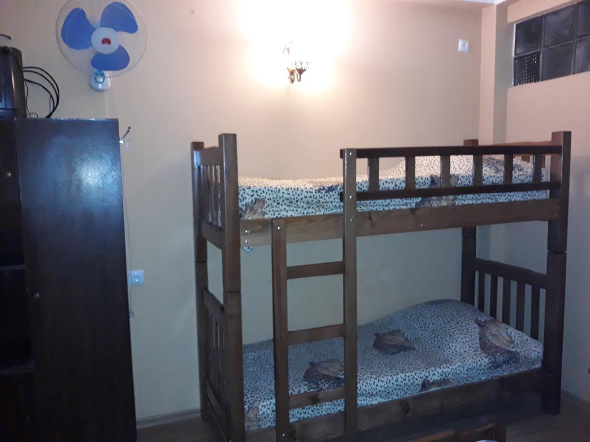 Suliko Guest House Batoemi Buitenkant foto